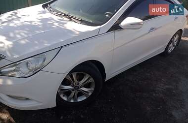 Седан Hyundai Sonata 2010 в Новоархангельську