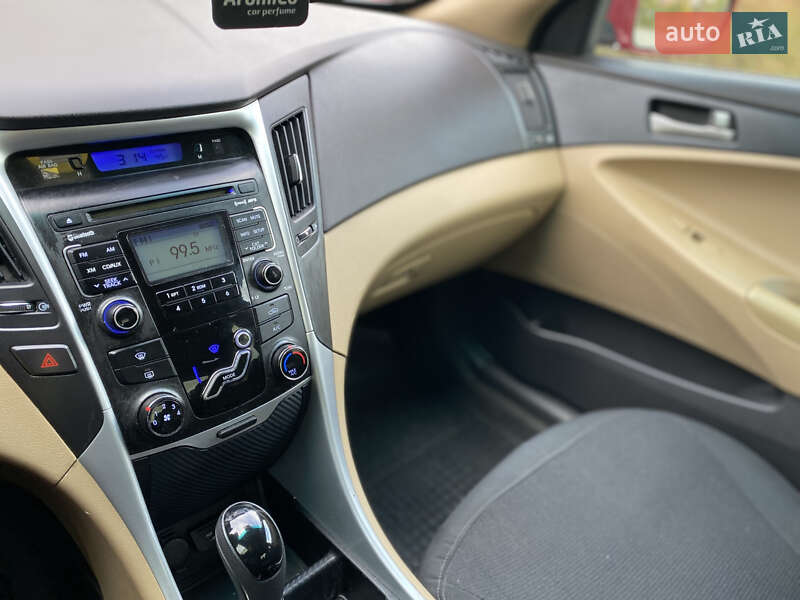 Седан Hyundai Sonata 2010 в Полтаве
