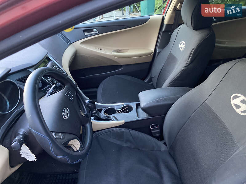 Седан Hyundai Sonata 2010 в Полтаве