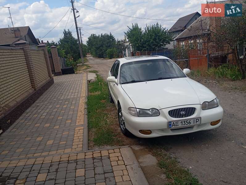 Седан Hyundai Sonata 1996 в Кривом Роге