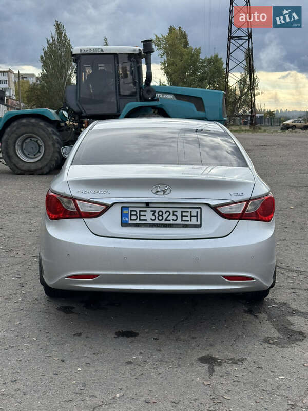 Седан Hyundai Sonata 2011 в Николаеве