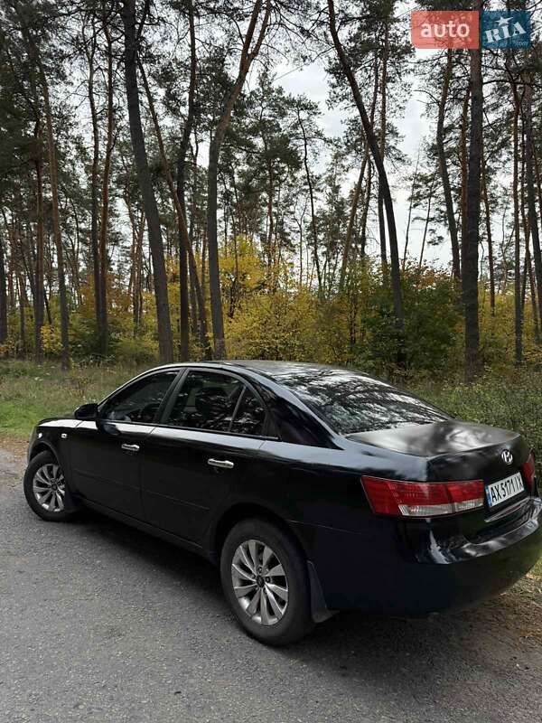 Седан Hyundai Sonata 2006 в Краснокутске