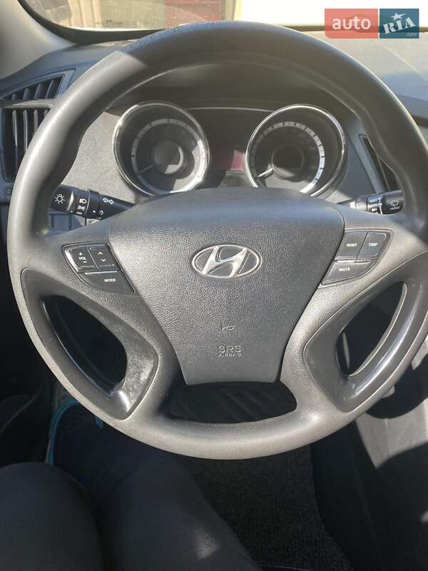 Седан Hyundai Sonata 2012 в Новомосковську