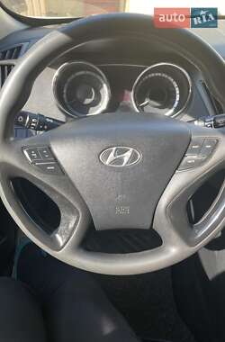 Седан Hyundai Sonata 2012 в 