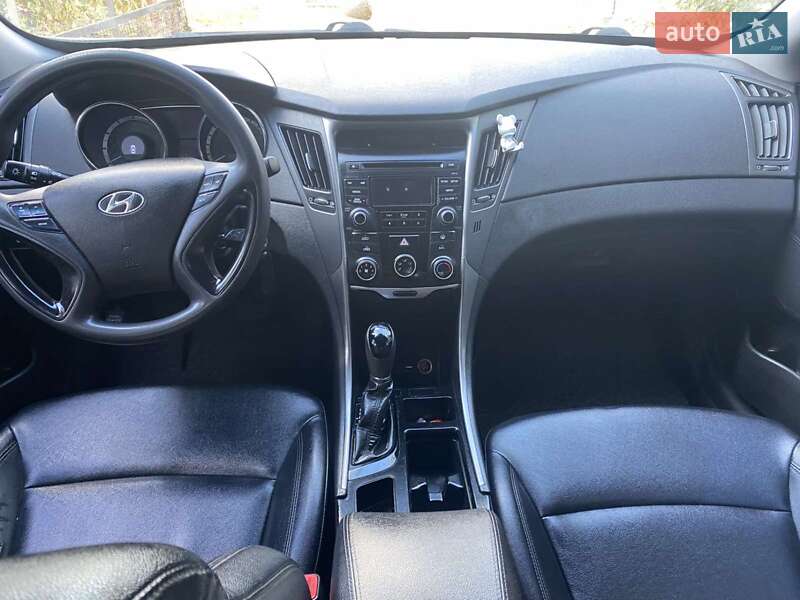 Седан Hyundai Sonata 2012 в Новомосковську