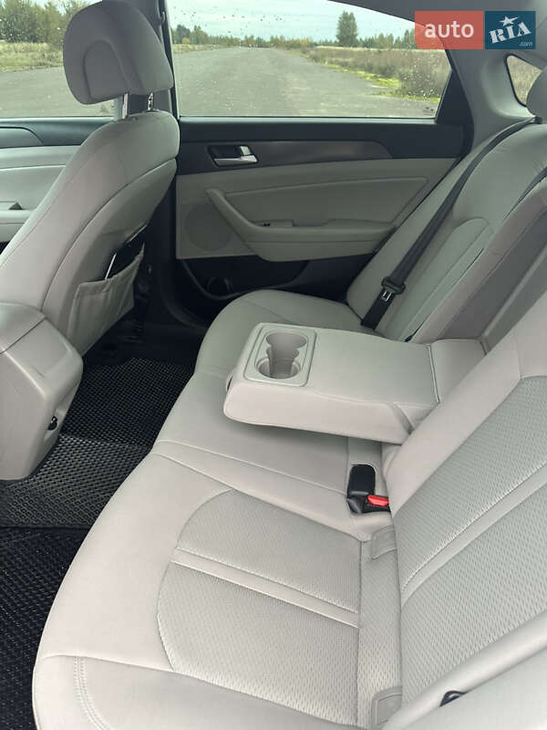 Седан Hyundai Sonata 2016 в Луцьку