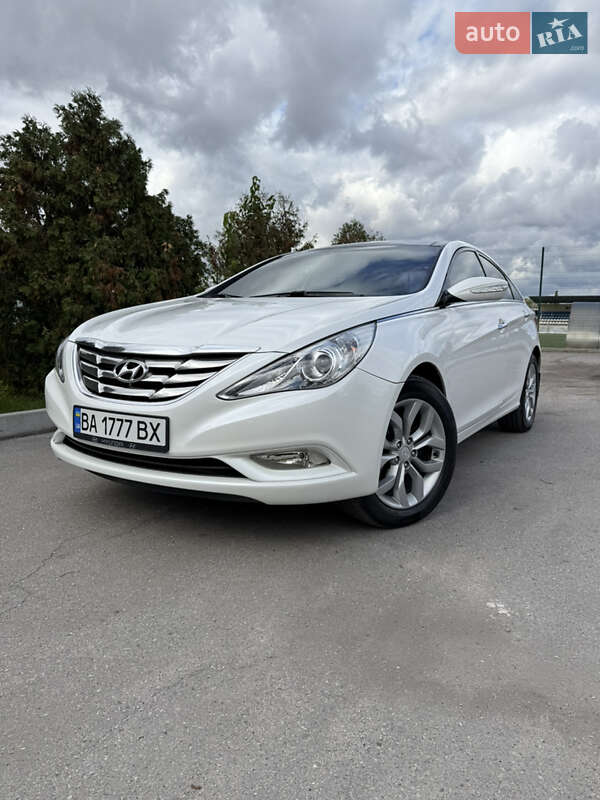 Hyundai Sonata 2011