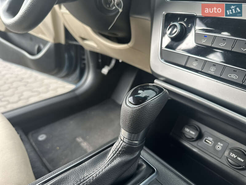 Седан Hyundai Sonata 2015 в Києві