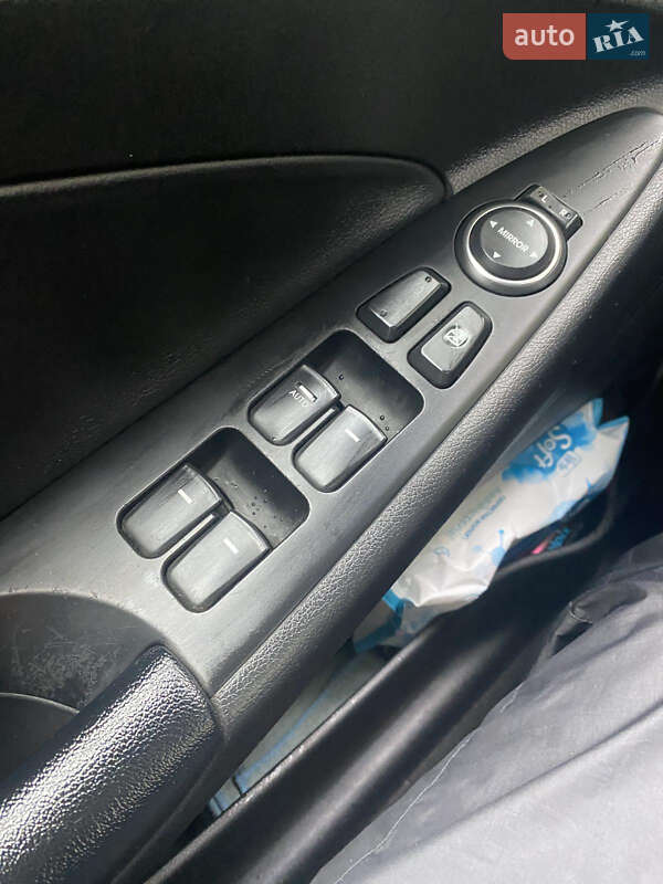 Седан Hyundai Sonata 2012 в Кривом Роге фото 21 Седан Hyundai Sonata 2012 в Кривом Роге