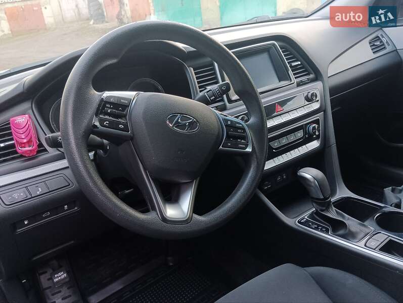 Седан Hyundai Sonata 2018 в Черновцах