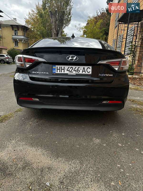 Седан Hyundai Sonata 2015 в Черноморске