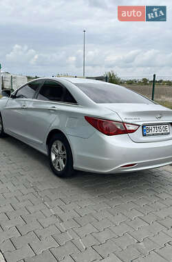 Седан Hyundai Sonata 2012 в 