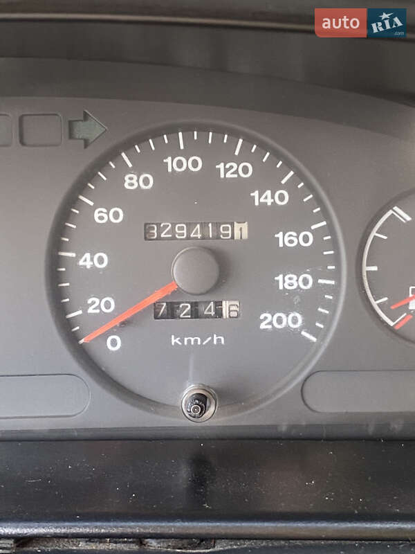 Седан Hyundai Sonata 1993 в Шепетовке