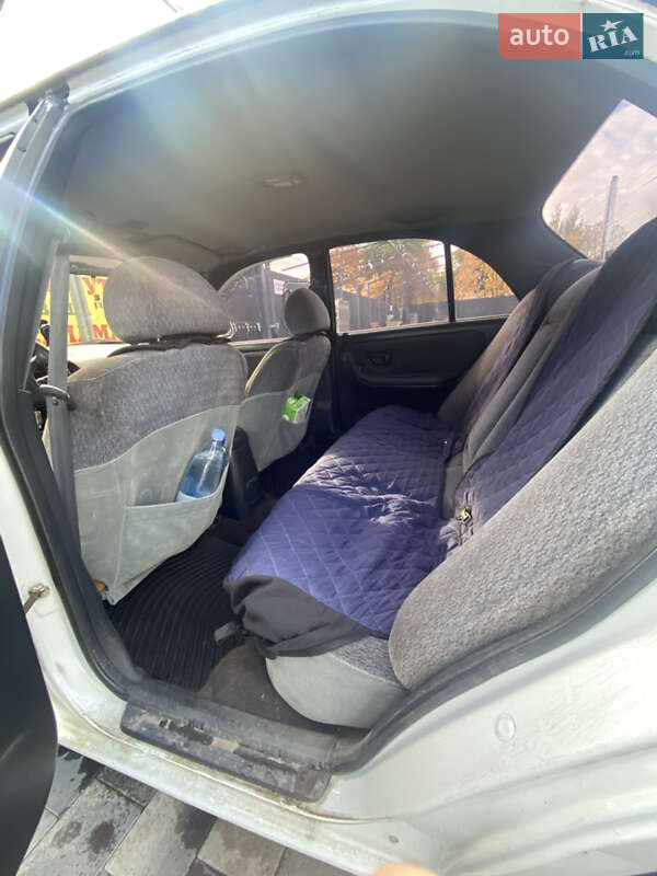 Седан Hyundai Sonata 1993 в Шепетовке