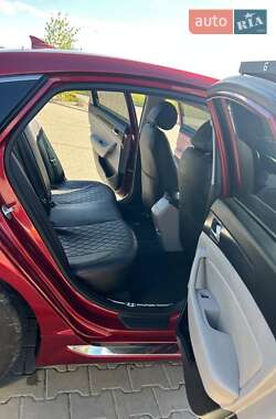 Седан Hyundai Sonata 2015 в 