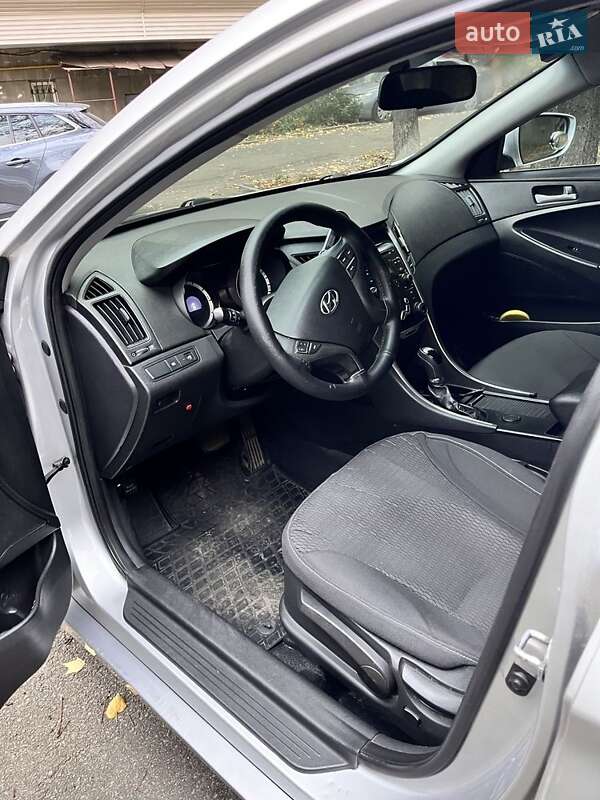 Седан Hyundai Sonata 2012 в Ирпене