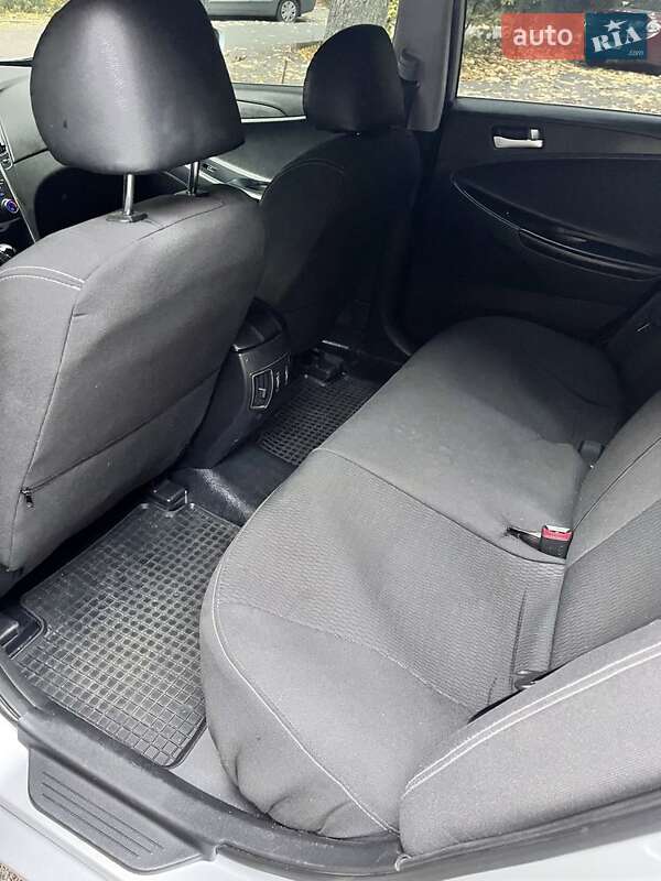 Седан Hyundai Sonata 2012 в Ирпене