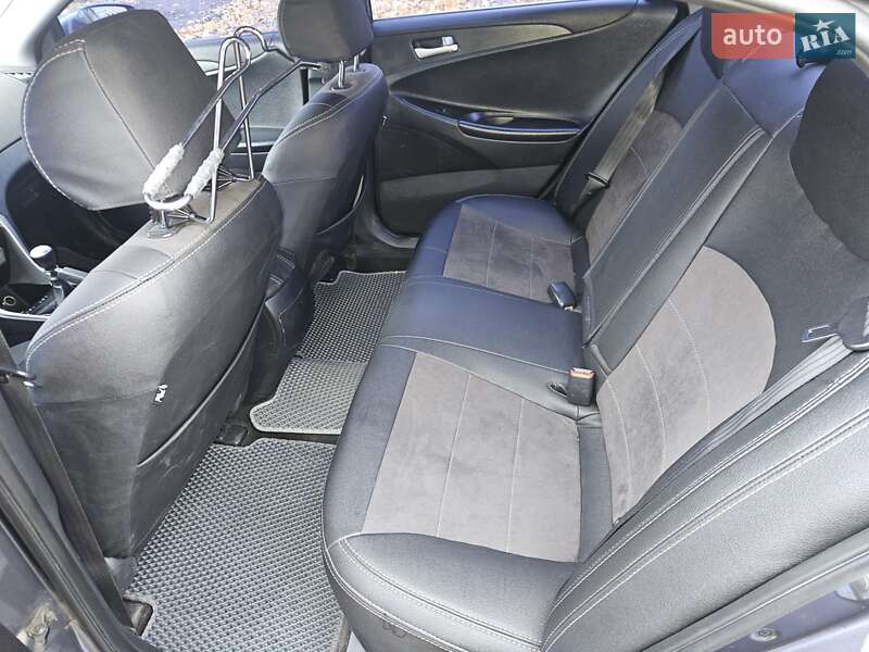 Седан Hyundai Sonata 2010 в Днепре