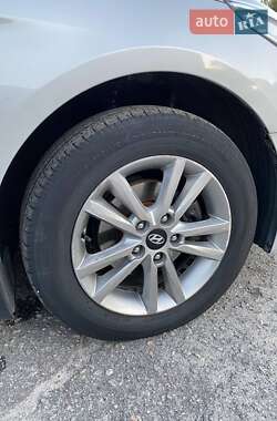 Седан Hyundai Sonata 2014 в 