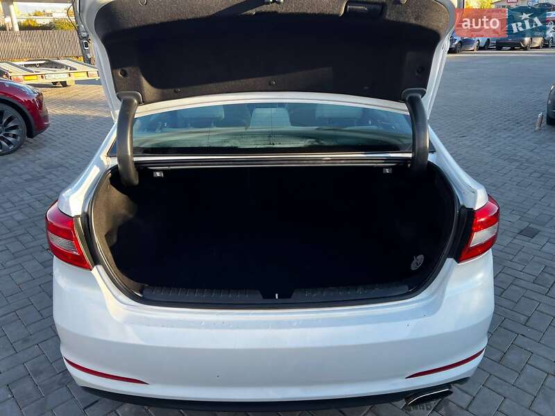 Седан Hyundai Sonata 2016 в Луцьку