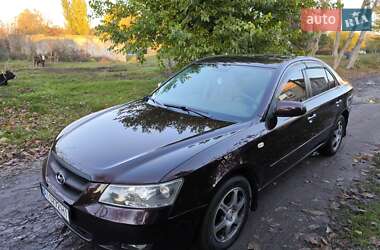 Седан Hyundai Sonata 2006 в  фото 11 Седан Hyundai Sonata 2006 в
