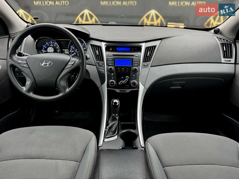 Седан Hyundai Sonata 2012 в Киеве