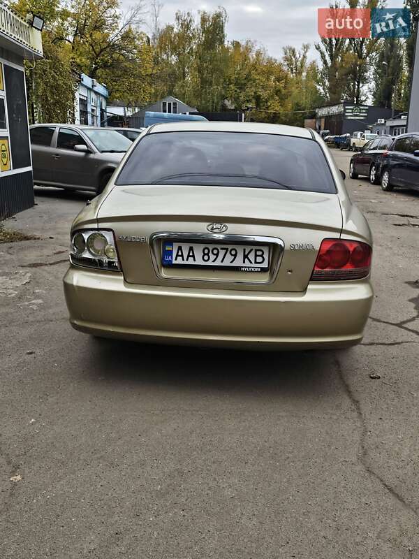 Седан Hyundai Sonata 2004 в Києві