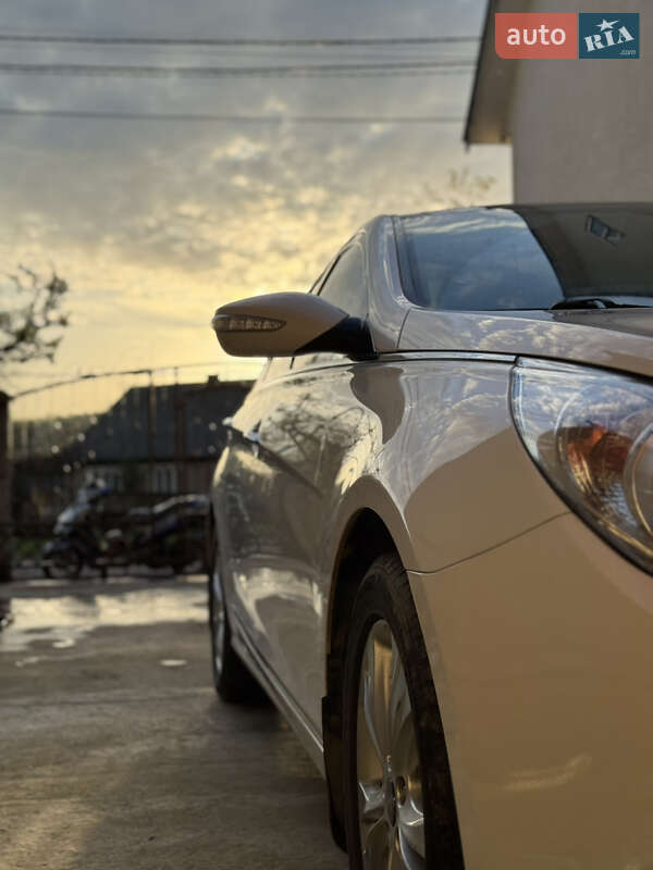 Седан Hyundai Sonata 2010 в Ужгороде