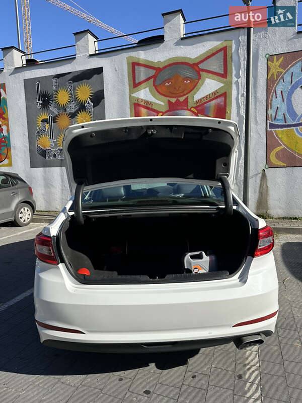 Седан Hyundai Sonata 2016 в Львове