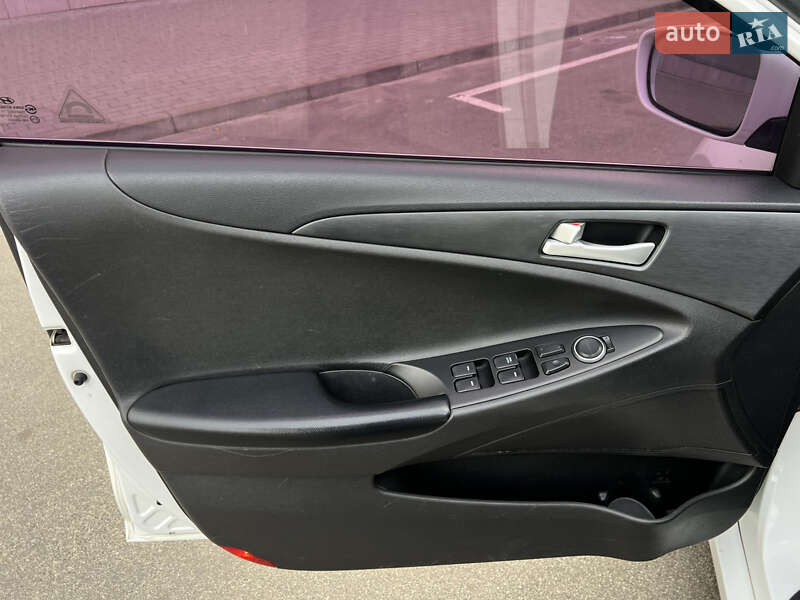 Седан Hyundai Sonata 2011 в Києві