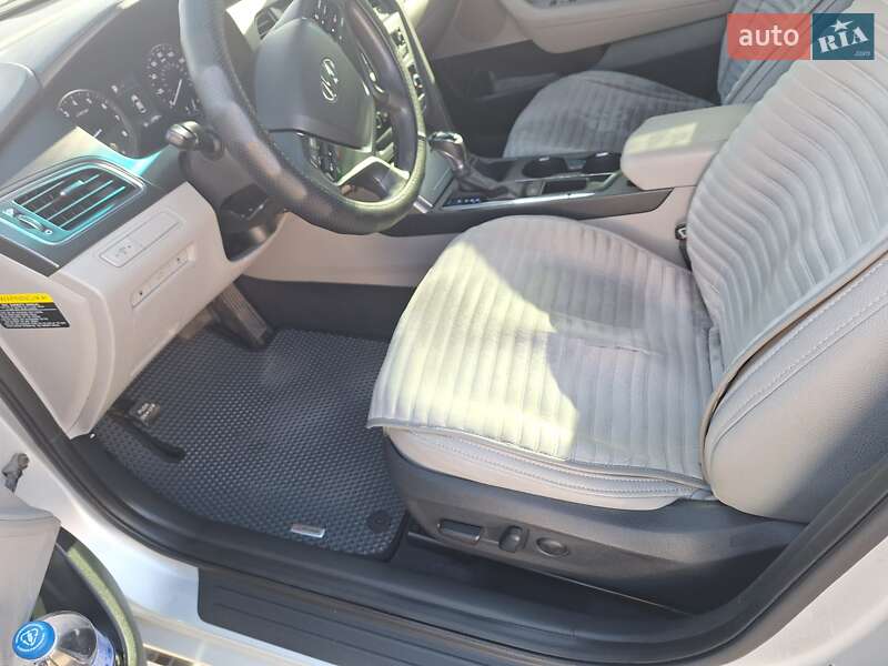 Седан Hyundai Sonata 2016 в Первомайске