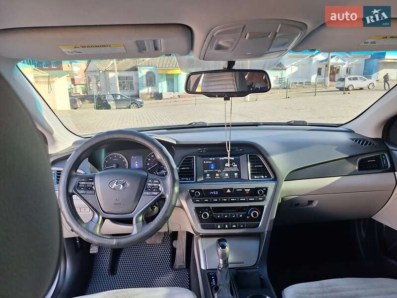 Седан Hyundai Sonata 2016 в Первомайске