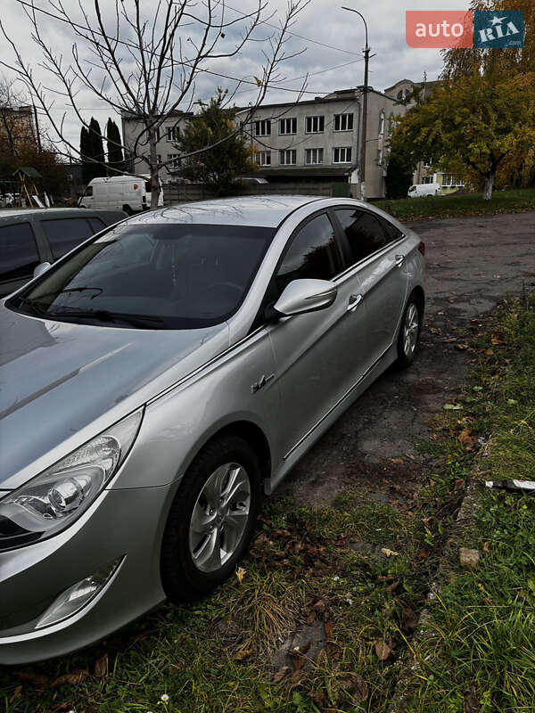 Седан Hyundai Sonata 2013 в Зорі