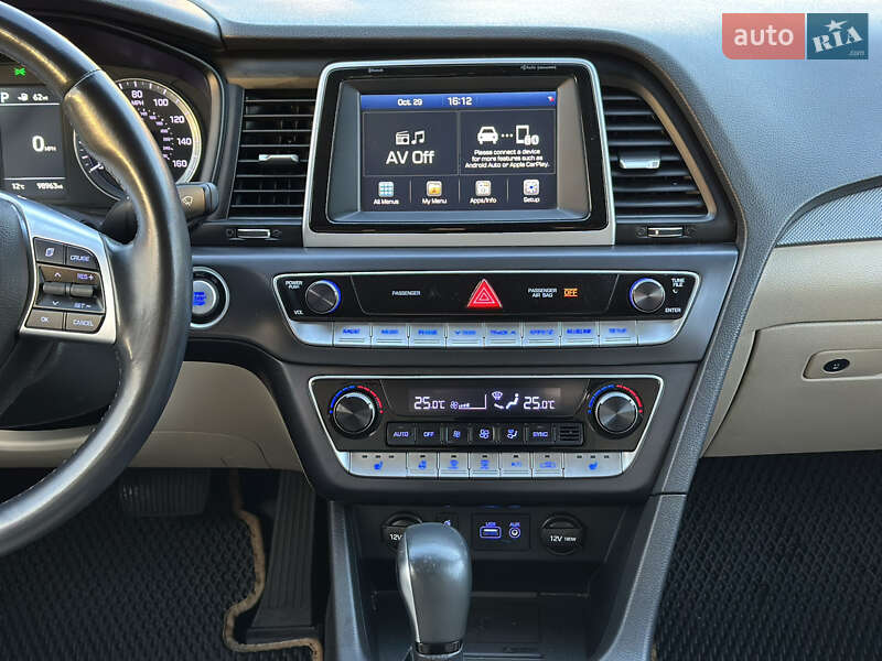 Седан Hyundai Sonata 2018 в Киеве фото 22 Седан Hyundai Sonata 2018 в Киеве