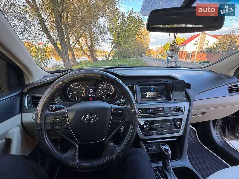 Седан Hyundai Sonata 2016 в Гостомеле