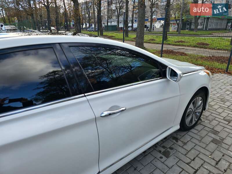 Седан Hyundai Sonata 2014 в Ровно