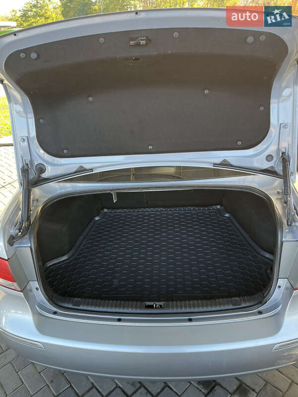Седан Hyundai Sonata 2008 в Полтаве