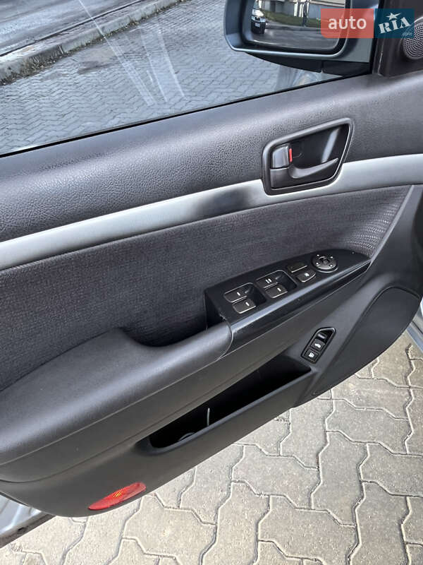 Седан Hyundai Sonata 2008 в Полтаве