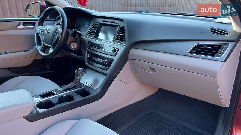 Седан Hyundai Sonata 2015 в Киеве фото 12 Седан Hyundai Sonata 2015 в Киеве