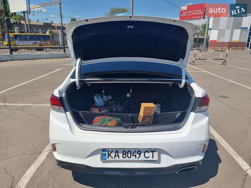 Седан Hyundai Sonata 2018 в Киеве фото 19 Седан Hyundai Sonata 2018 в Киеве