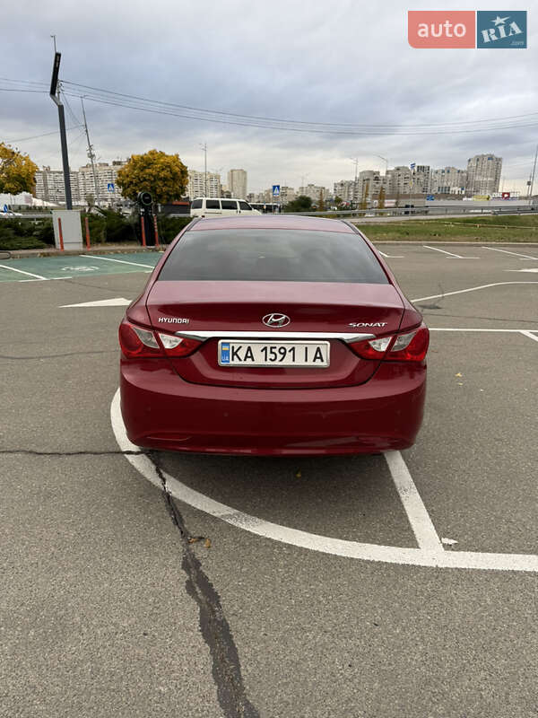 Седан Hyundai Sonata 2010 в Киеве