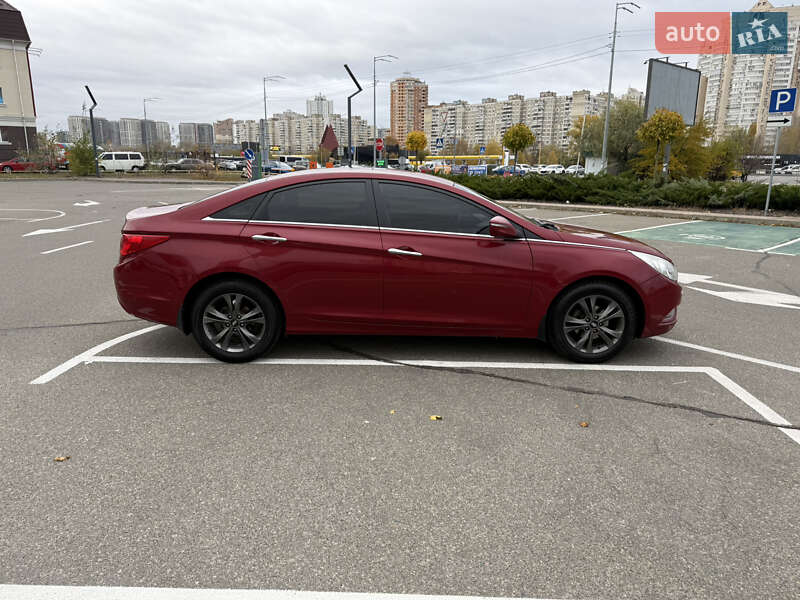 Седан Hyundai Sonata 2010 в Киеве