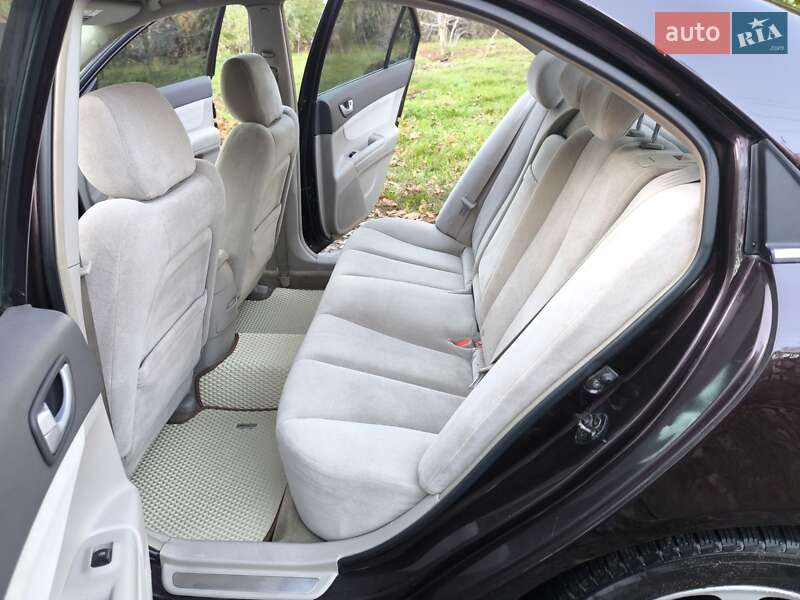 Седан Hyundai Sonata 2006 в Казатине