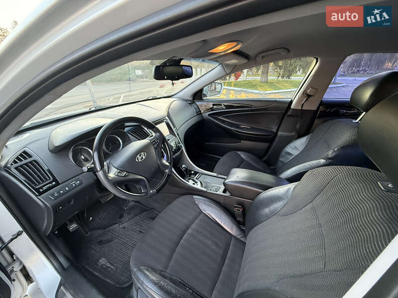 Седан Hyundai Sonata 2010 в Луцке