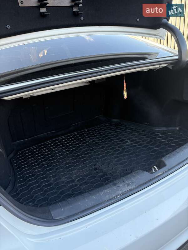 Седан Hyundai Sonata 2015 в Киеве