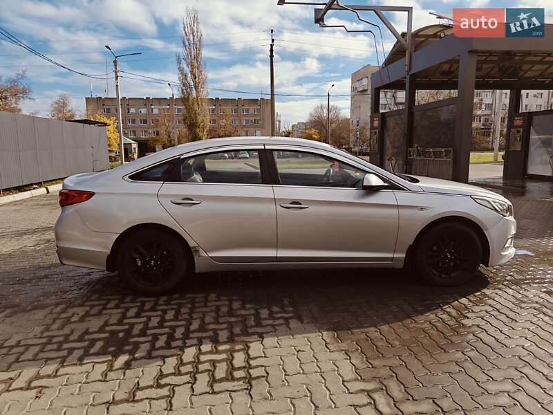 Седан Hyundai Sonata 2015 в Николаеве фото 5 Седан Hyundai Sonata 2015 в Николаеве