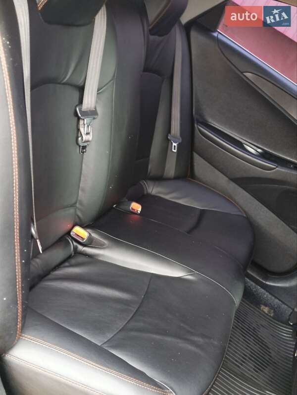Седан Hyundai Sonata 2014 в Полтаве
