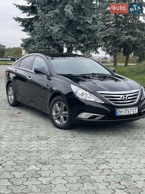 Седан Hyundai Sonata 2014 в Дубно