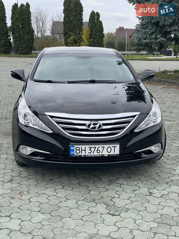 Седан Hyundai Sonata 2014 в Дубно