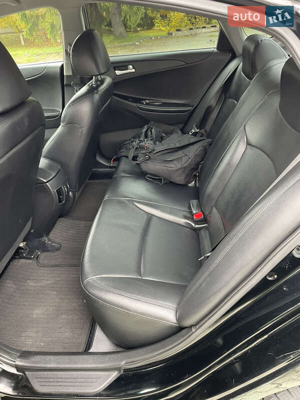Седан Hyundai Sonata 2014 в Дубно